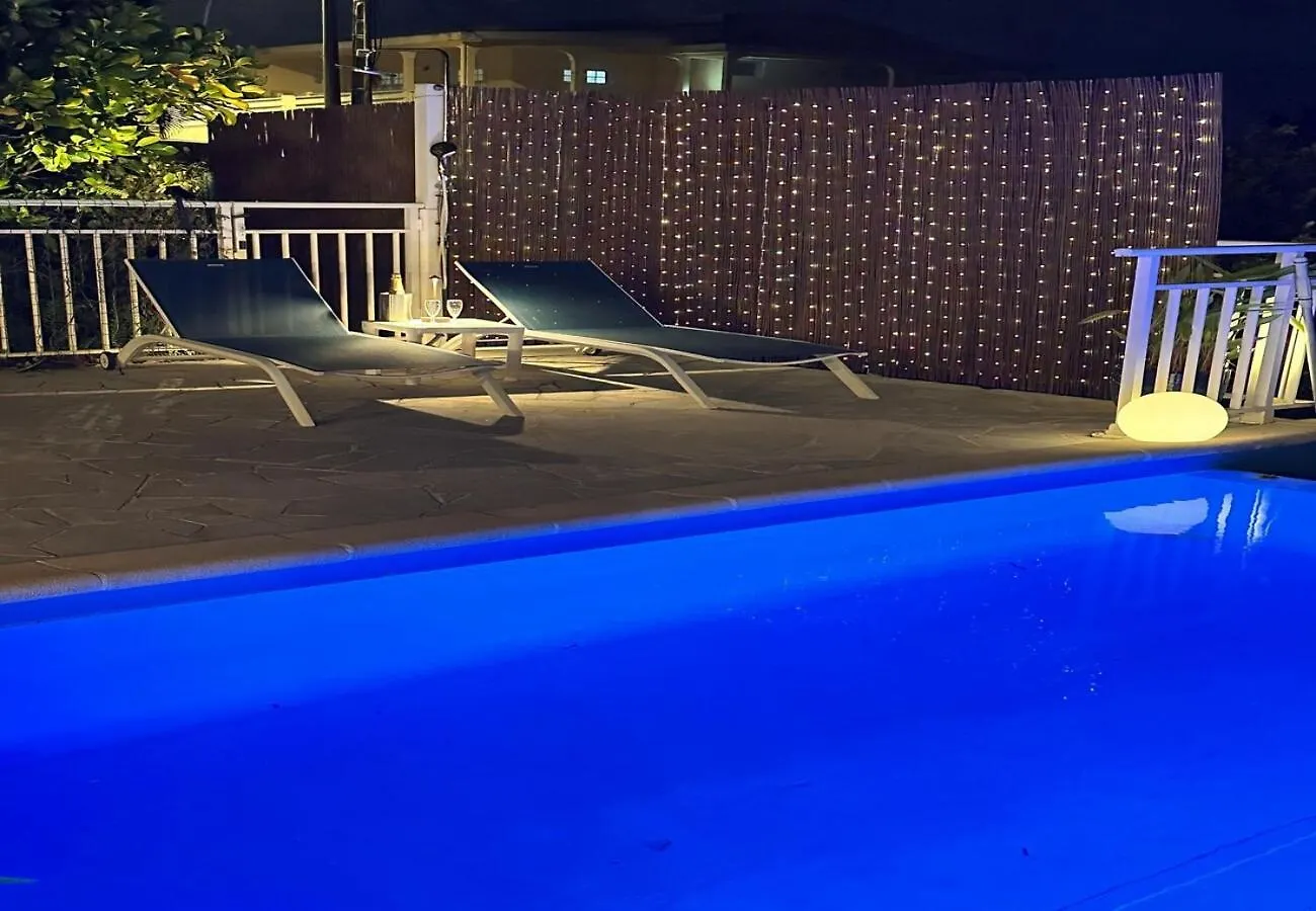 Sweet Villa, Piscine, Vue Panoramique Sur La Mer, Proche Plage, Sainte Luce Sainte-Luce