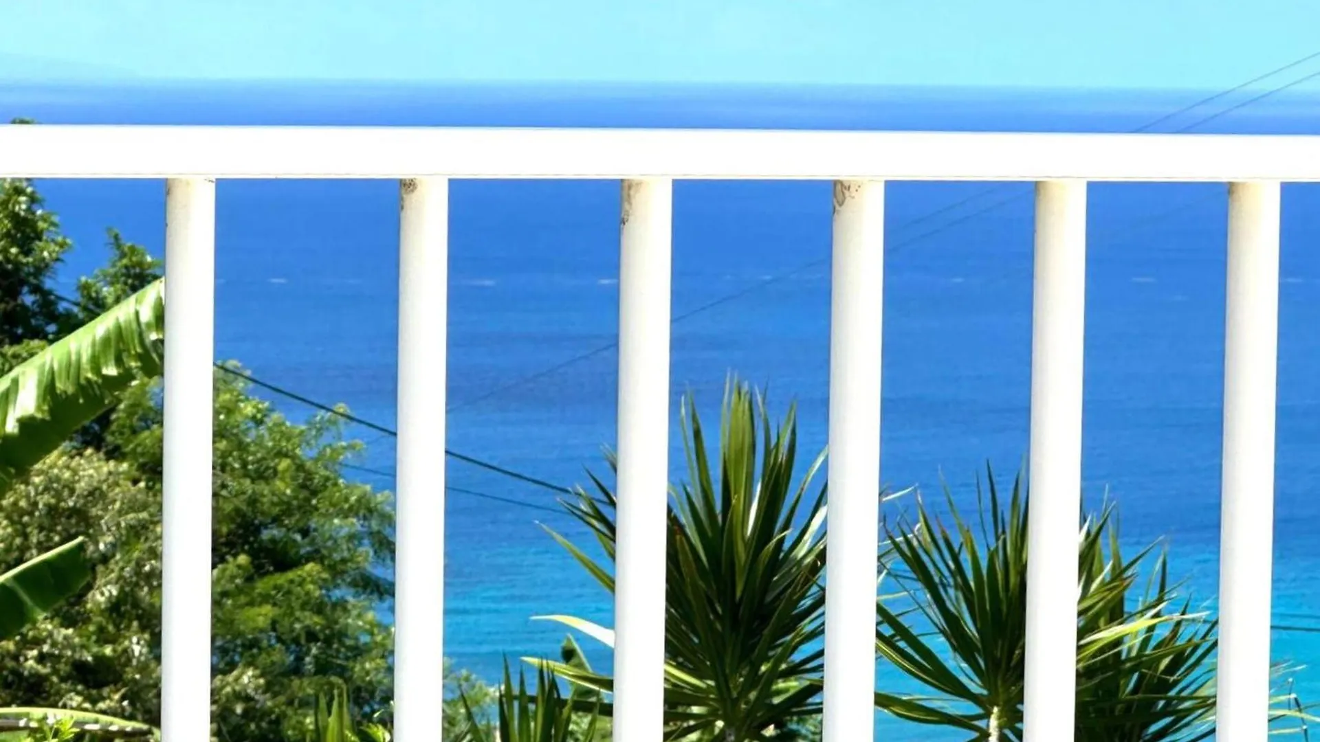 Dom wakacyjny Sweet Villa, Piscine, Vue Panoramique Sur La Mer, Proche Plage, Sainte Luce