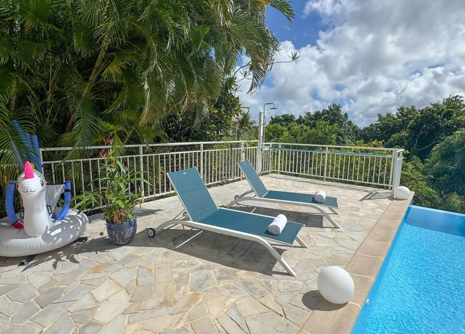 Dom wakacyjny Sweet Villa, Piscine, Vue Panoramique Sur La Mer, Proche Plage, Sainte Luce
